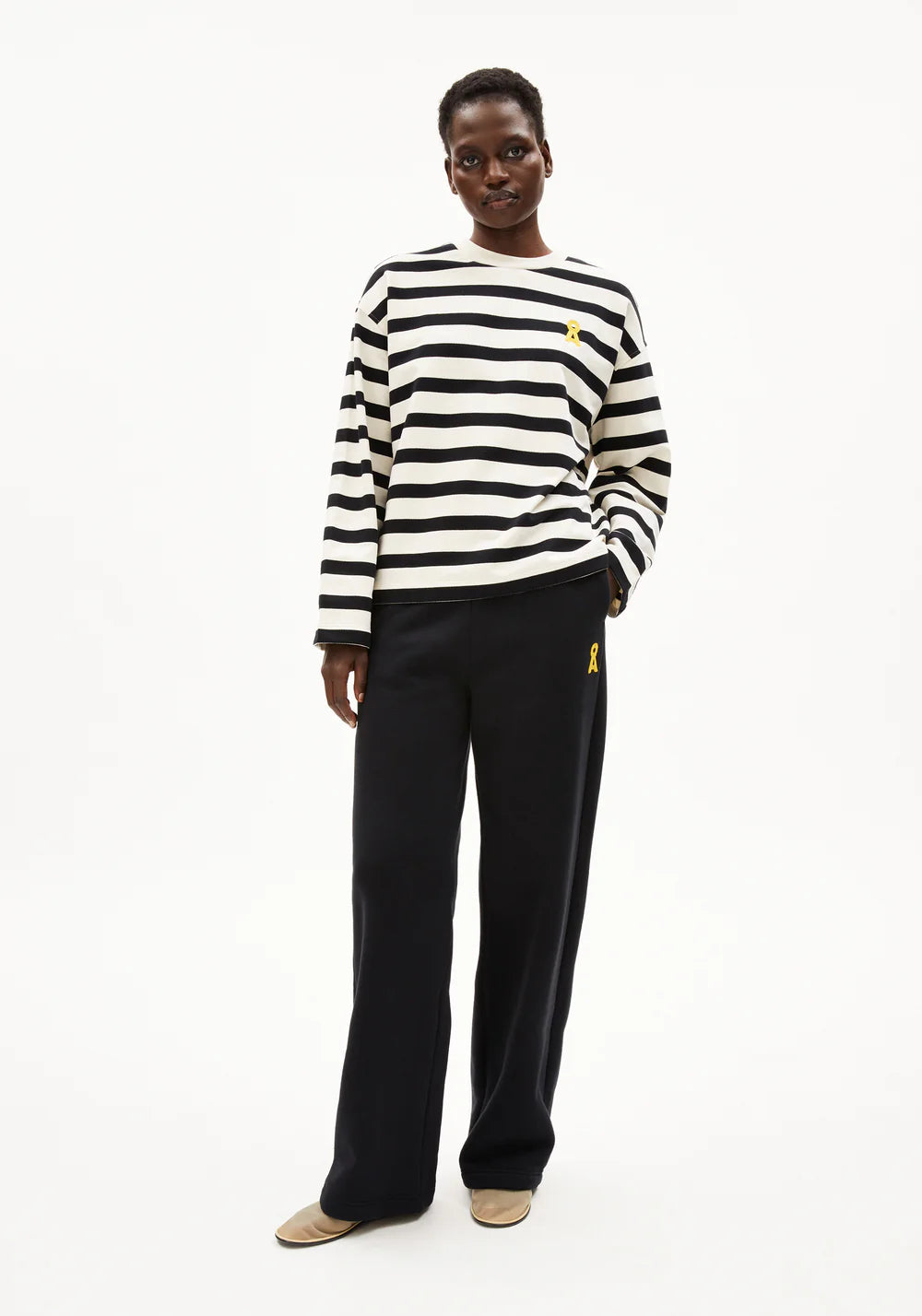 Armedangels Damen ICONIC Å FRANKAA BOLD Sweatshirts in undyed-black