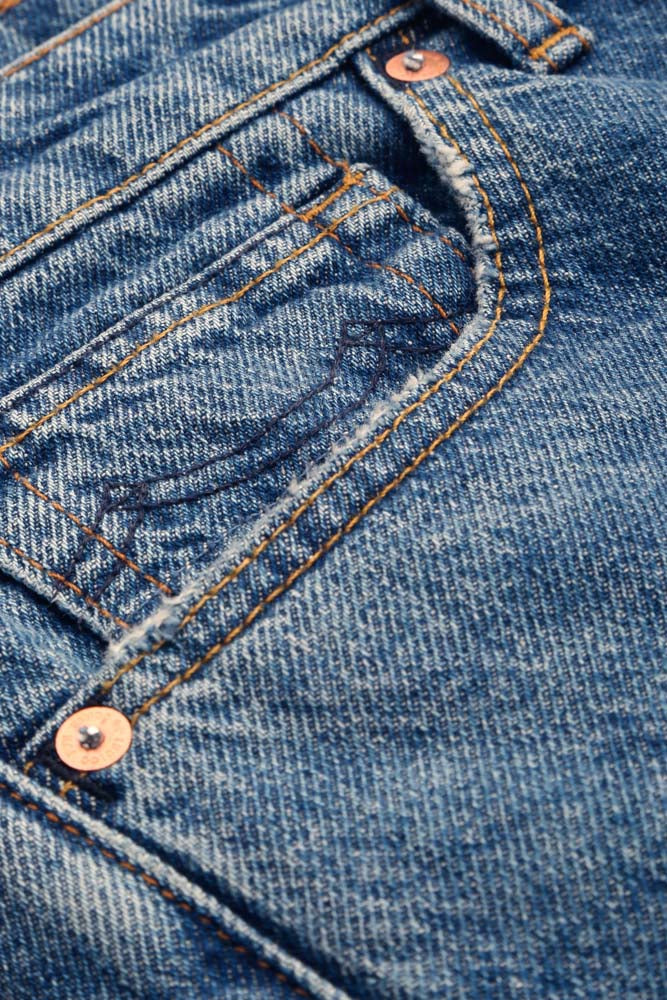 gerade geschnittene Five Pocket Jeans von Kings of Indigo in Blauem Jeans Stoff design.