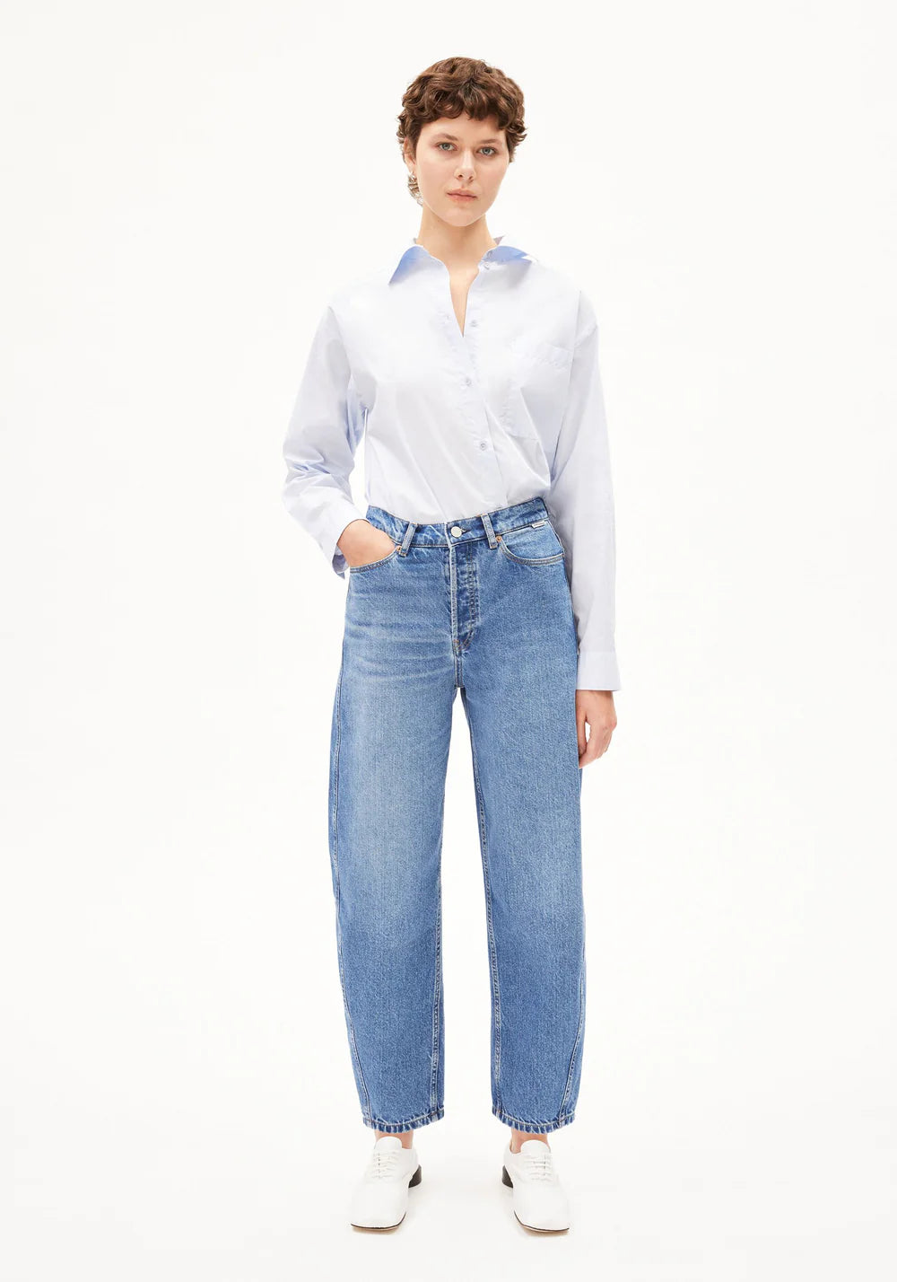 Armedangels BAARLY BARREL JEAN FS25 in crunchy