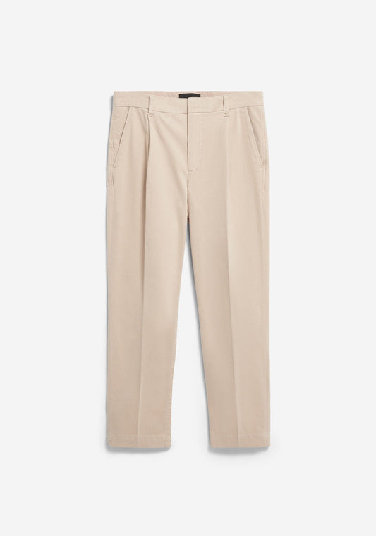 Armedangels TAAMIR PLEATED CHINO PANT in sandstone