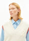 Armedangels ICONIC Å COLLEGE KNIT VEST FS26 in oatmilk-mars red