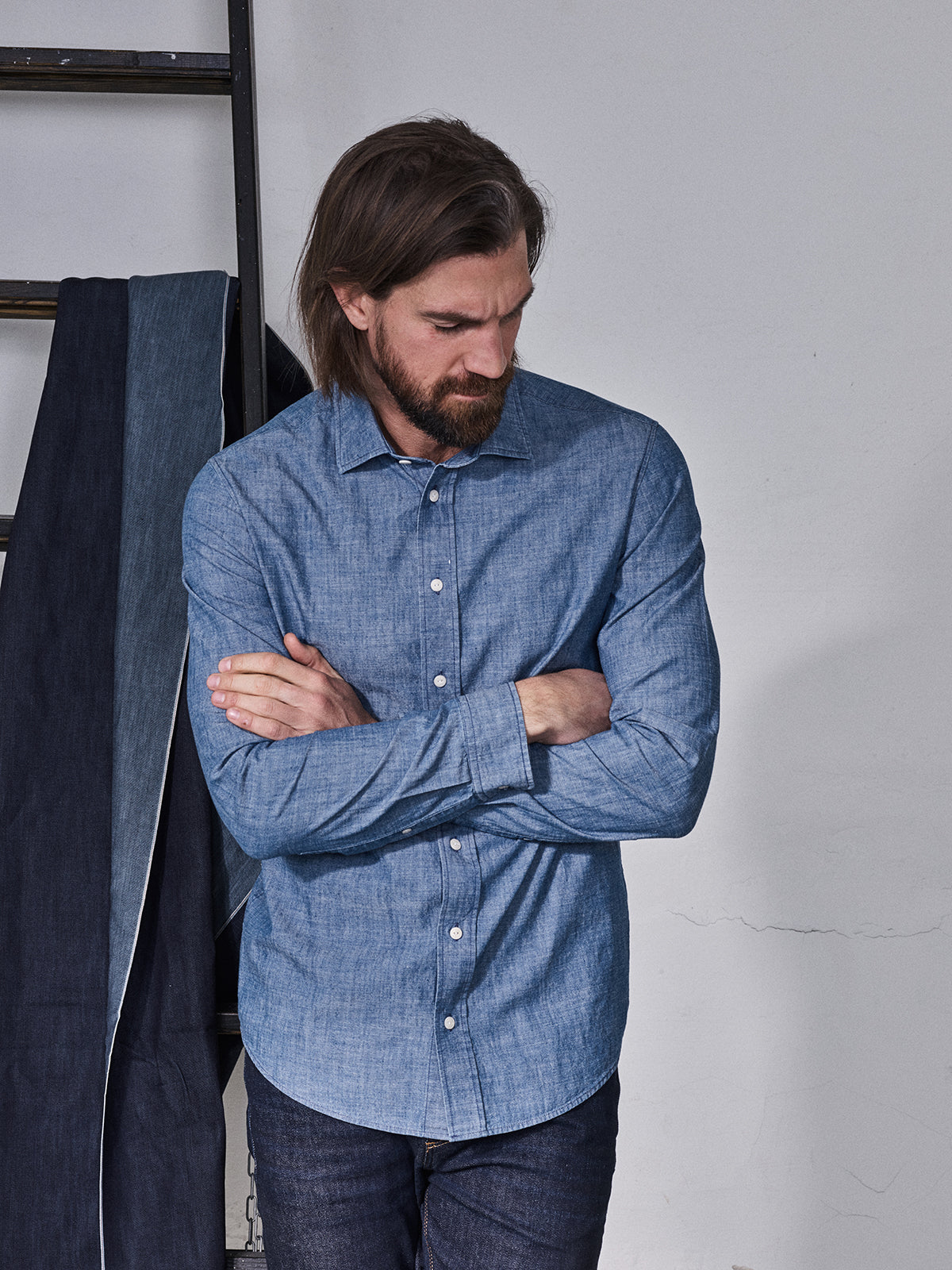 Blue de Gênes Miguel Chambray Shirt in Lt. Denim Blue