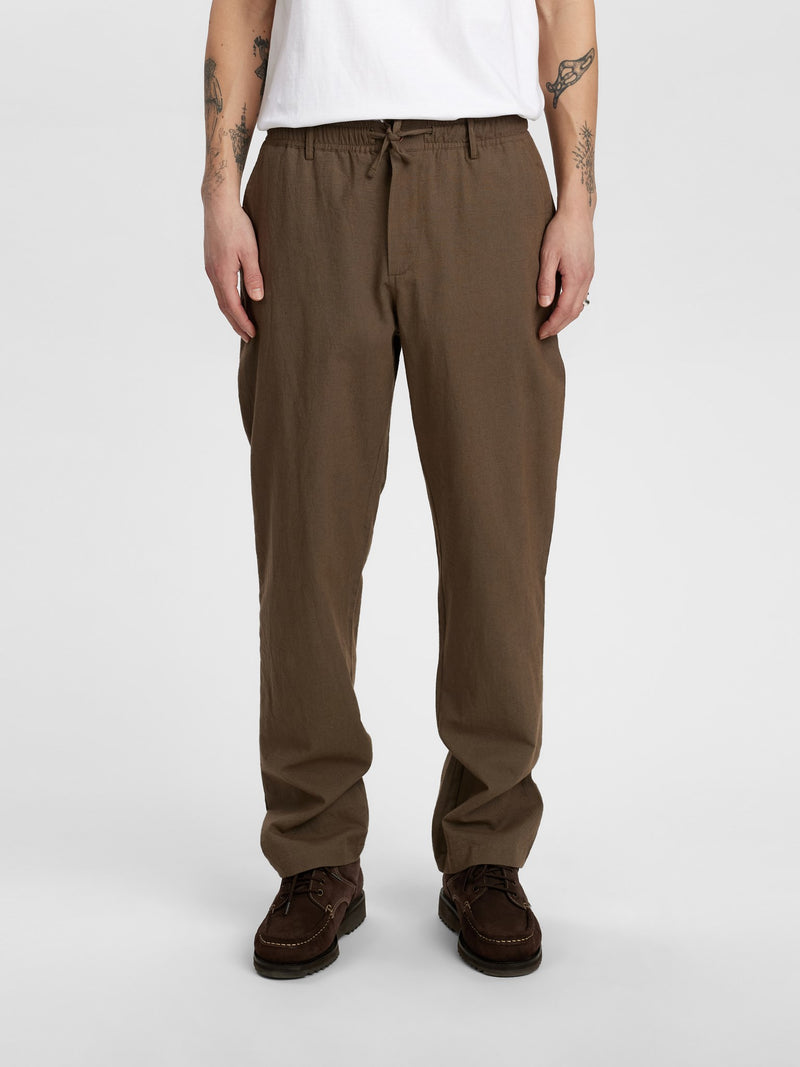 ANERKJENDT AKJAN COT/LINEN ELA PANTS in Cub