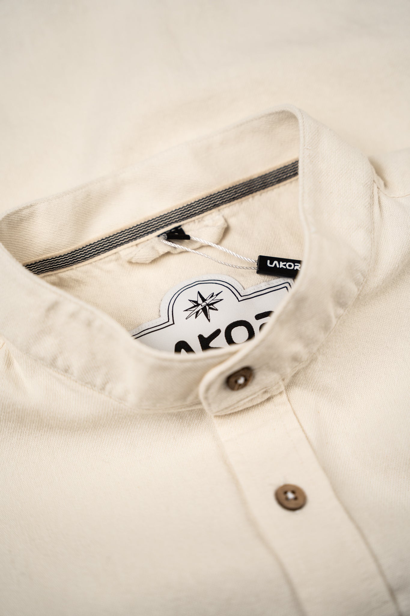 LAKOR Plain Dal Shirt (Star White)