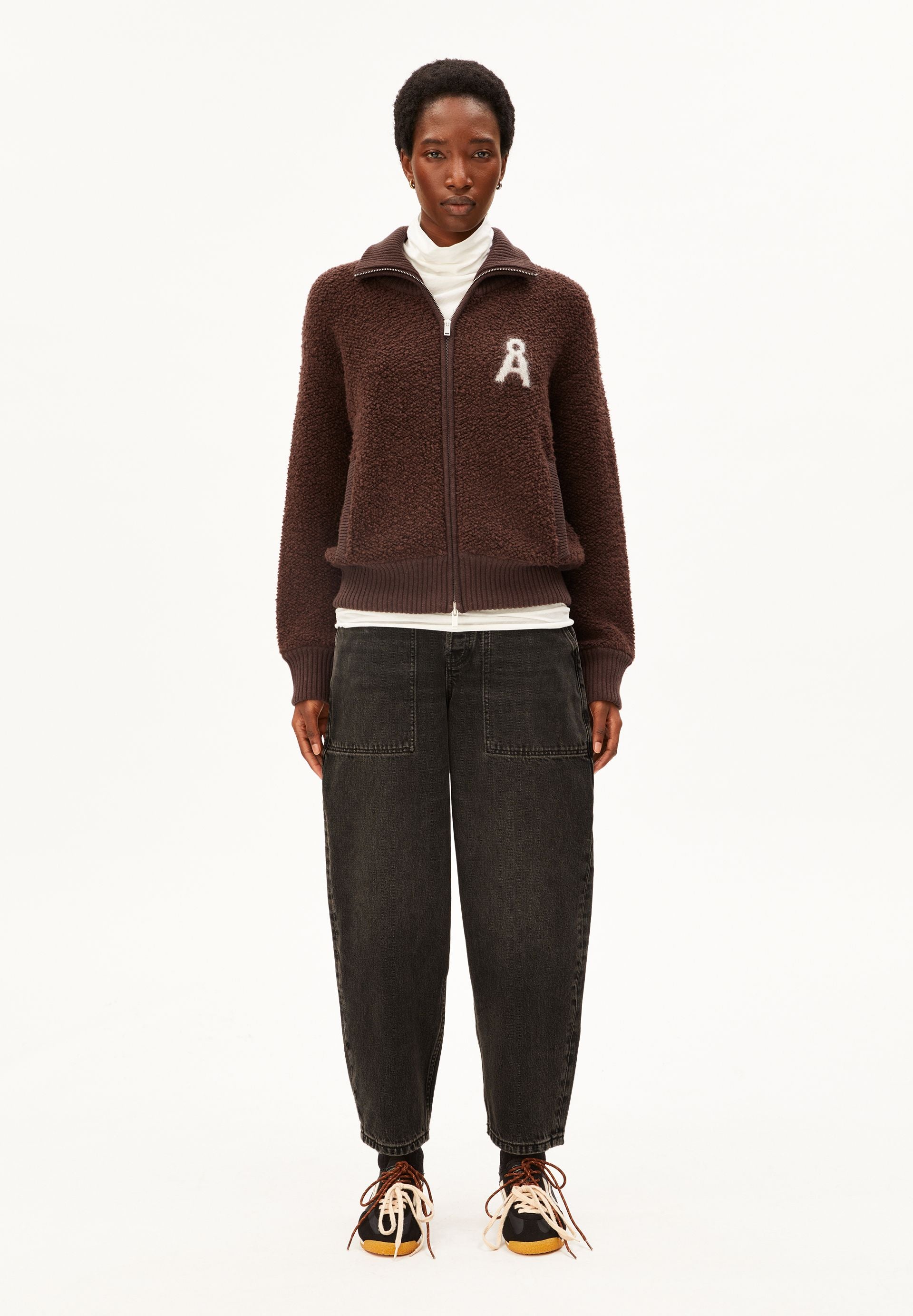 Armedangels Baarly High Worker Barrel Jean Damen in nutmeg