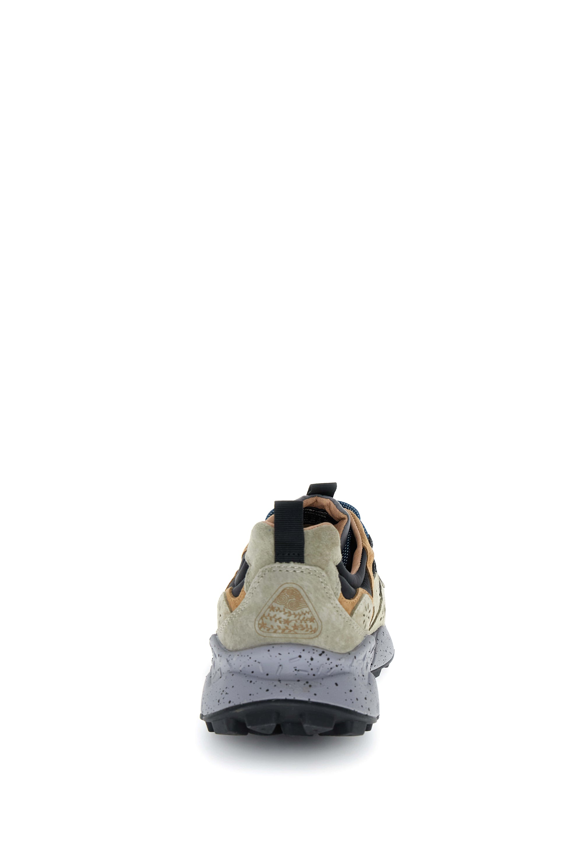 Flower Mountain Yamano 3 Man in Dark Beige Grey Black
