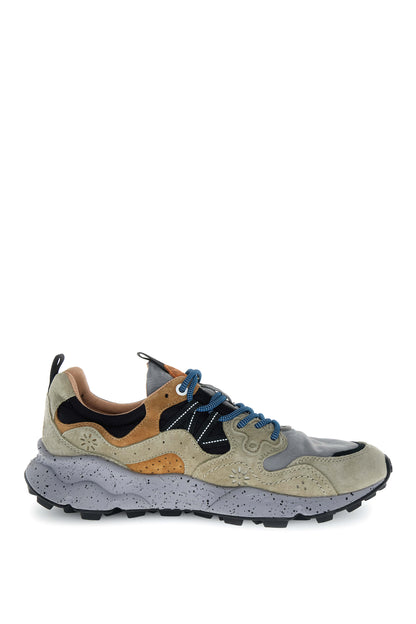 Flower Mountain Yamano 3 Man in Dark Beige Grey Black