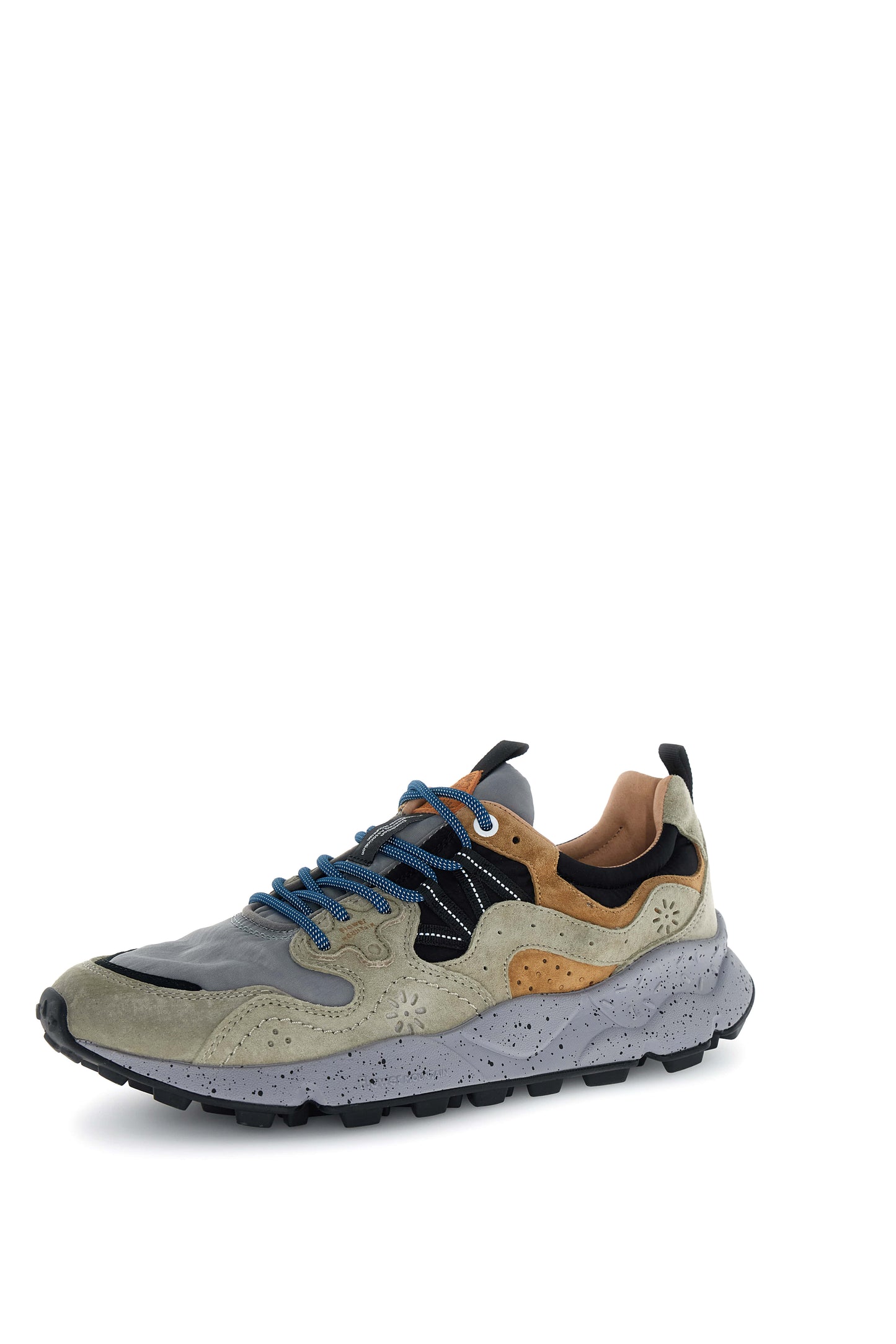 Flower Mountain Yamano 3 Man in Dark Beige Grey Black