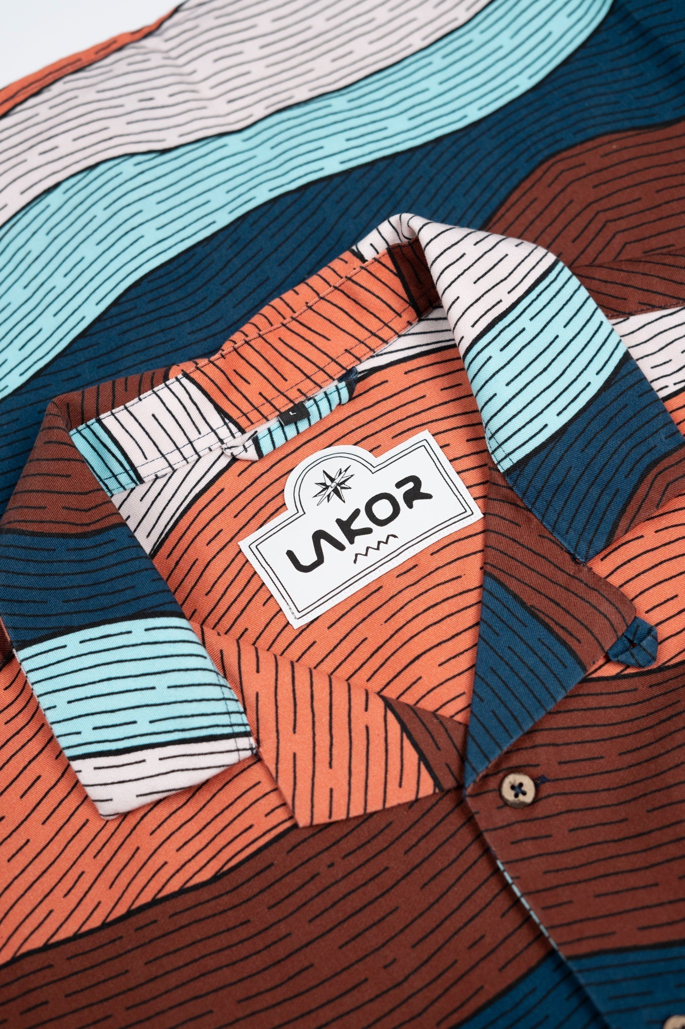 Lakor Sunwaves Short Sleeve Shirt