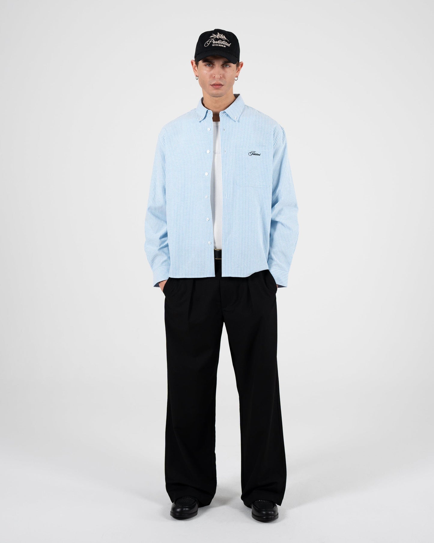PROHIBITED The Oxford Button Down Shirt in Blau