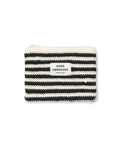 Mads Nørgaard Milli Crochet Stripe Pouch FS25 in Schwarz/Vanilla Ice