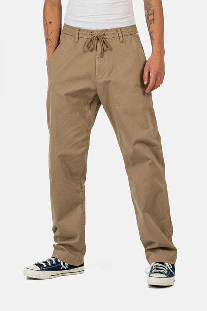 Reell Reflex Loose Chino in Dark Sand