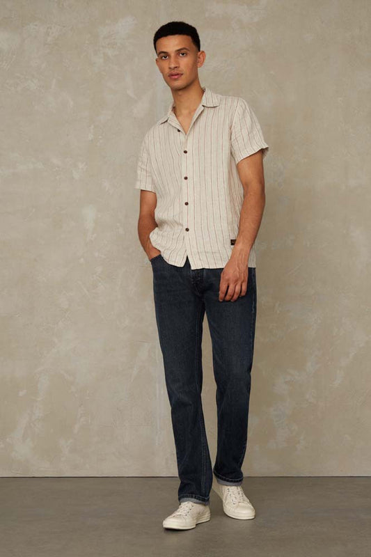 Jenas Hose von Kings Of Indigo in Dunkel Blauer Waschung in klassischem Five Pocket Style Design.