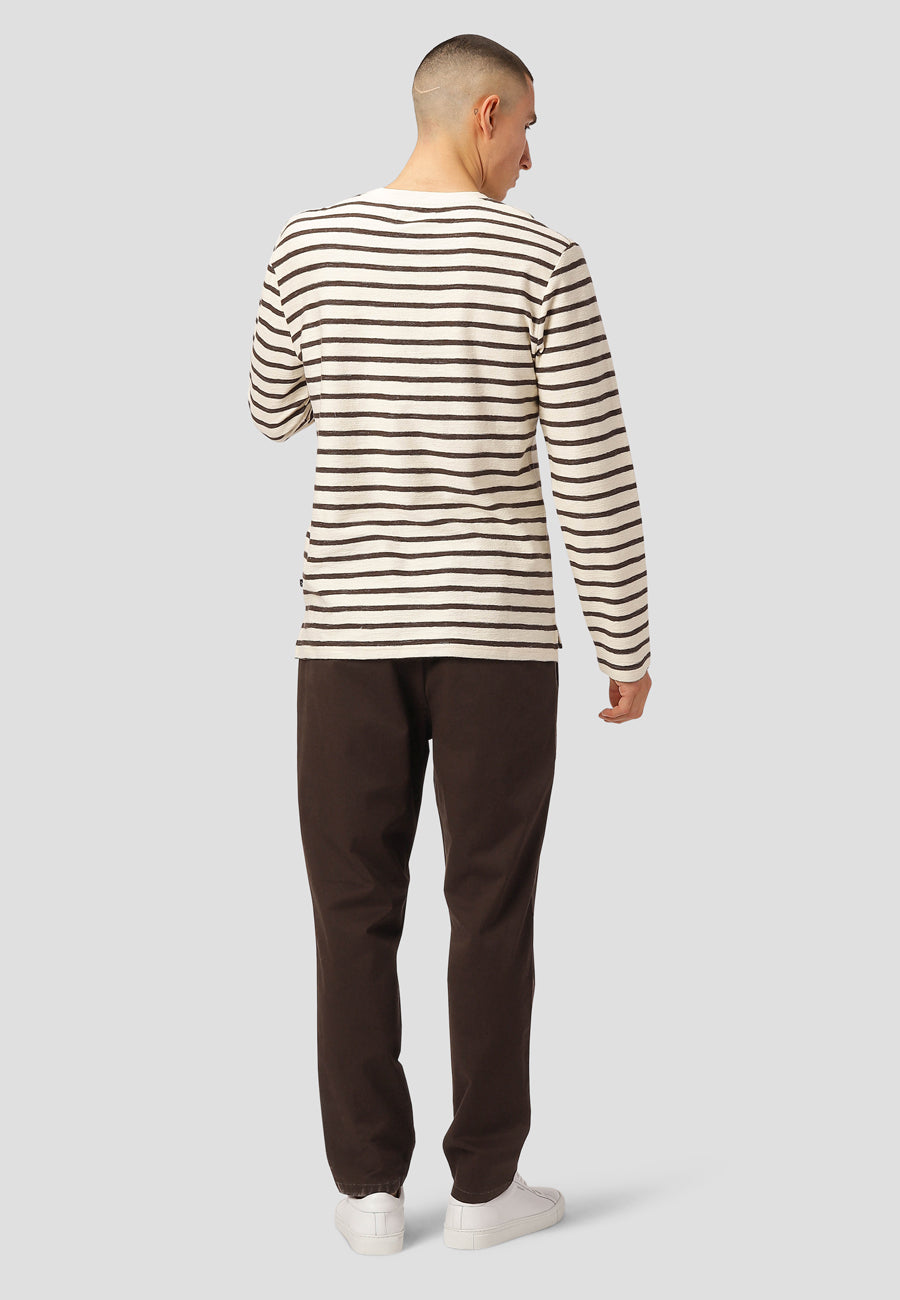 Pullover ohne Kapuze in Farbe Offwhite mit Querstreifen in Farbe dunkelbraun aus 100% Biobaumwolle