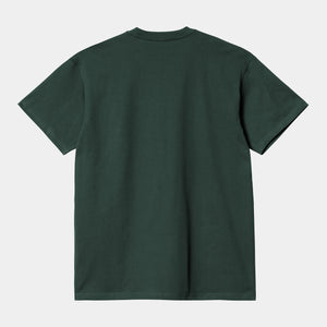 T-Shirt von Carhartt WIP mit gestickter kleiner Carhartt Welle auf der Brust in Farbe dunkelgrün.