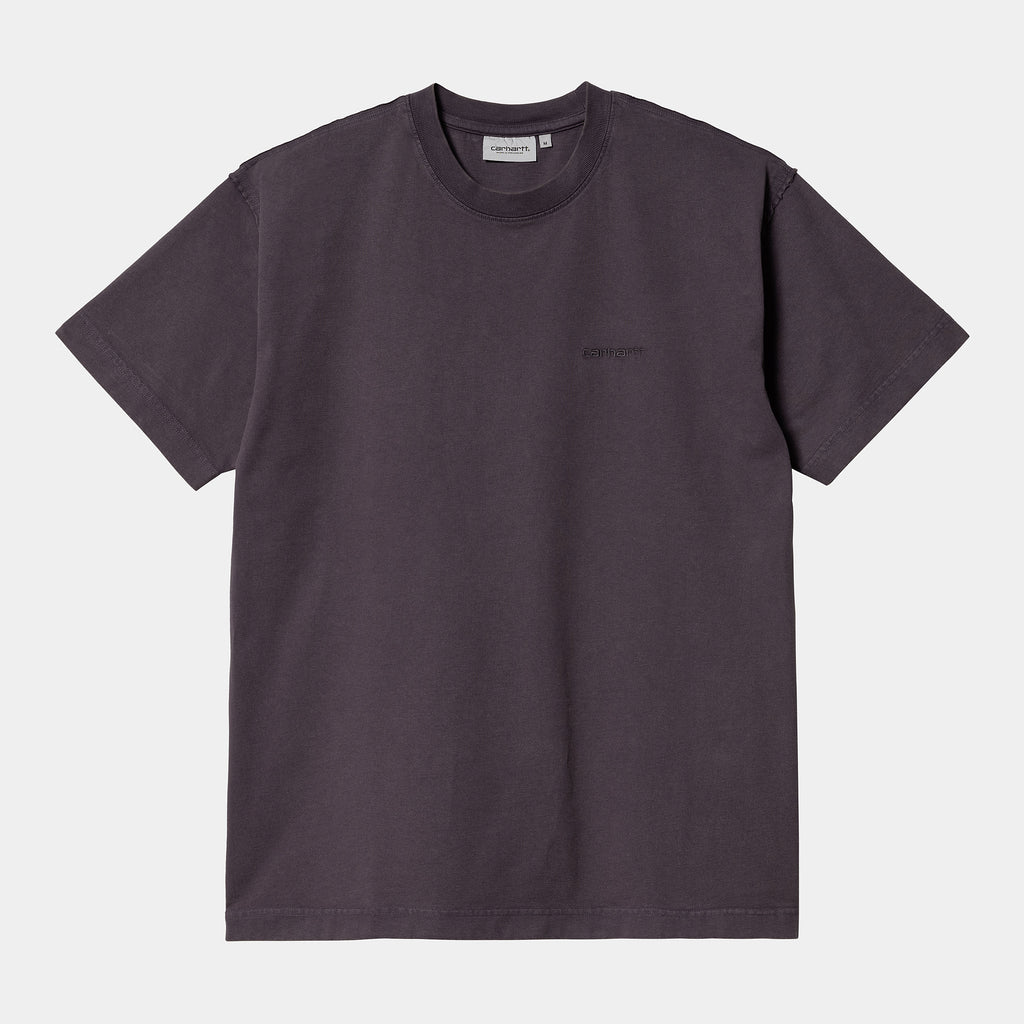 S/S Marfa T-Shirt von Carhartt WIP mit kleinem gestickten Carhartt Schriftzug in Farbe Dunkel Lila.